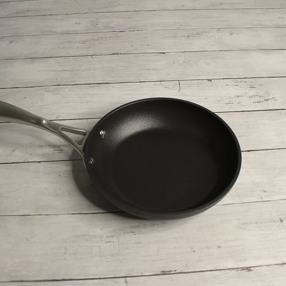 Tupperware Chef Series II Non Stick 8" Fry Pan with Stainless Steel - Picture 4 of 8